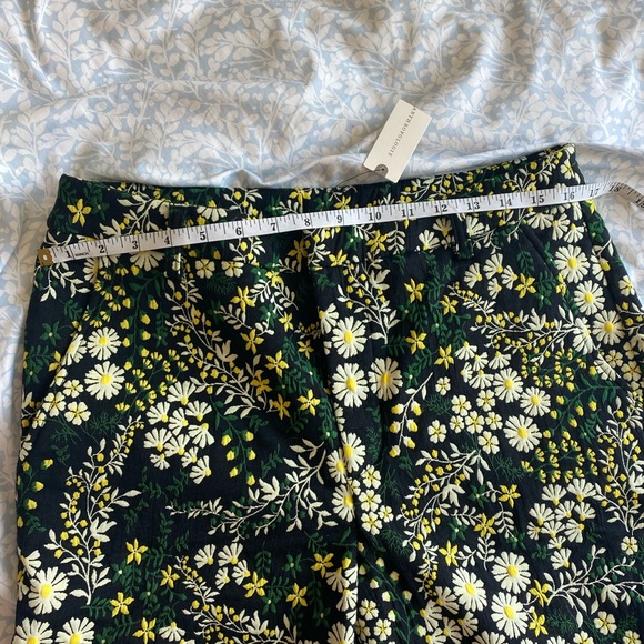 NWT Anthropologie Current Air Daisy Floral Embroidered Slim Straight Pants M - Picture 2 of 9